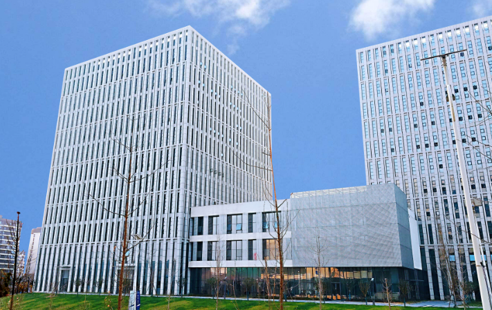 河北鑫圣泽管道设备有限公司产品体系概览：从法兰到防腐管件